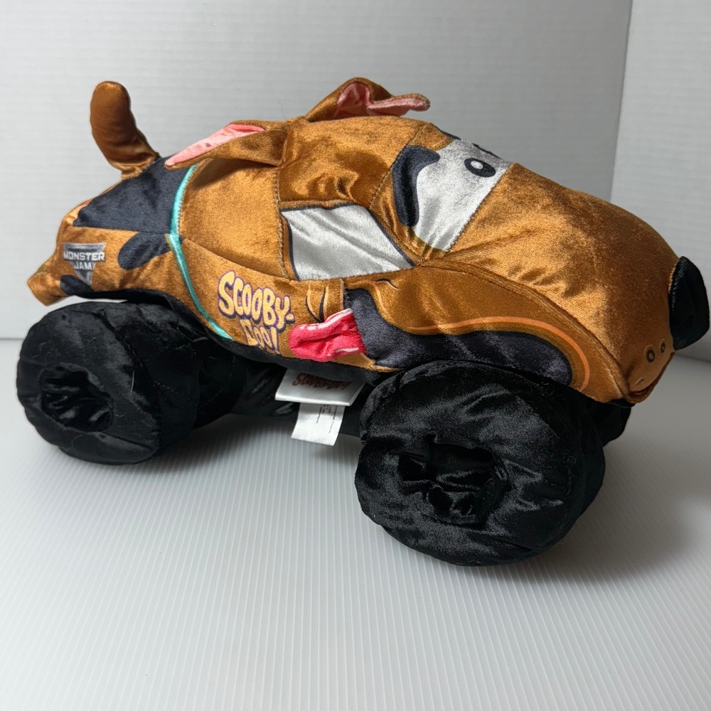 Scooby-Doo Monster‎ Jam 14" Plush Monster Truck  2023 Stuffed Animal